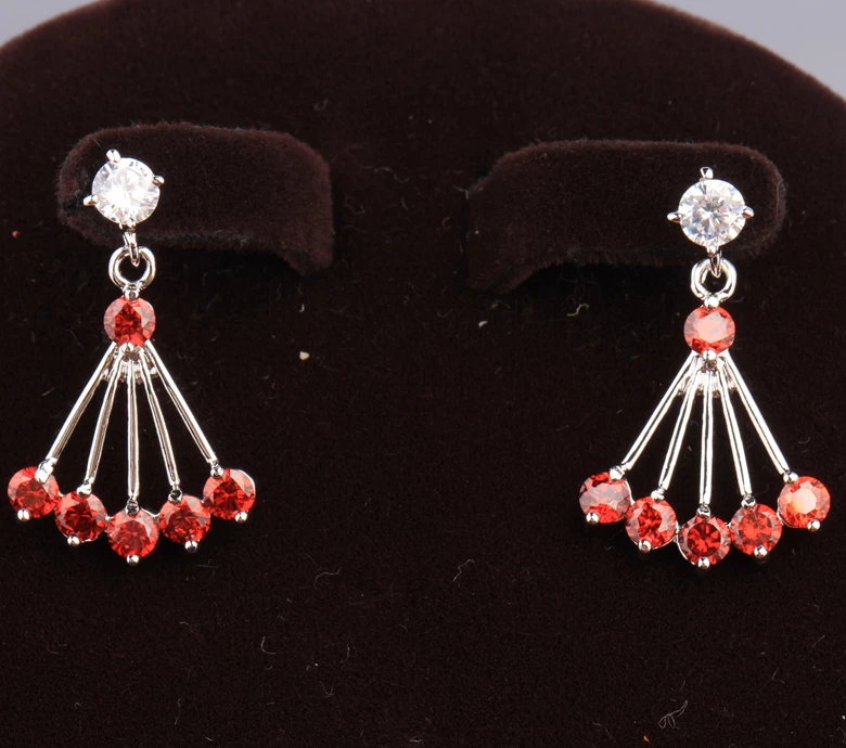 Серьги-подвески в виде Павлиньего хвоста с красным гранатом S5289 | Украшения и