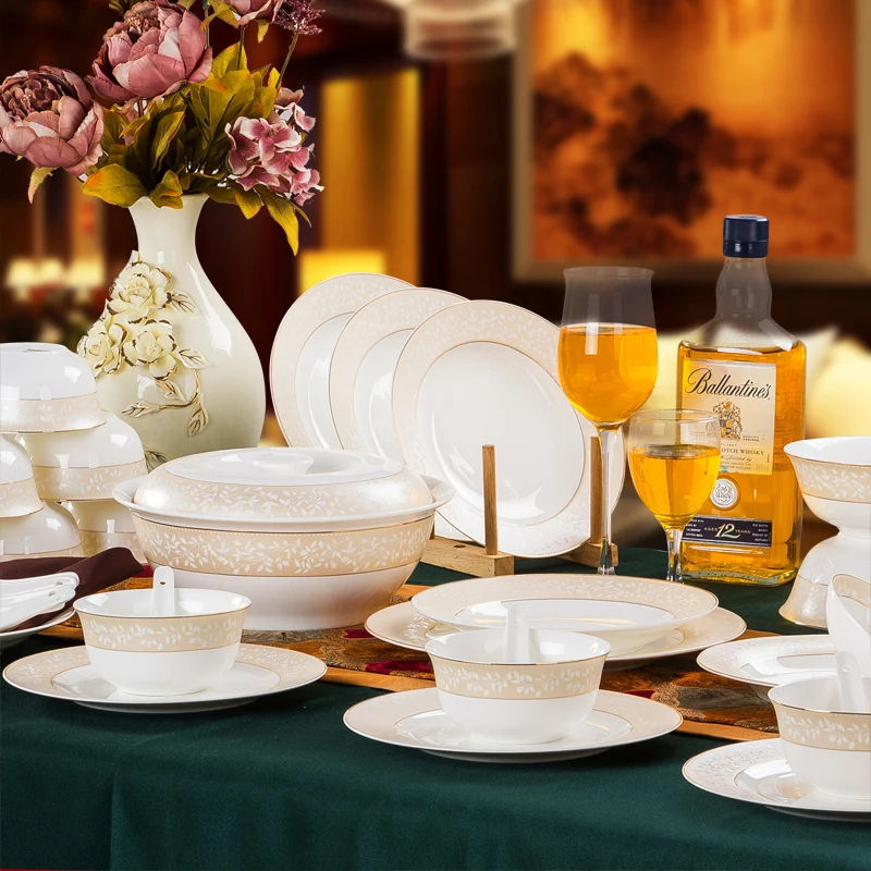 

christmas Tableware 56 head bone china tableware Jingdezhen ceramics European dishes dishes set housewarming gifts
