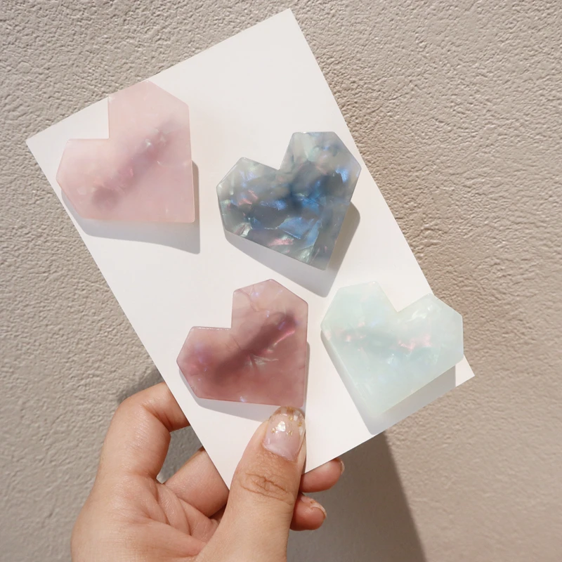 Женские акриловые заколки в форме сердца милые блестящие для волос шпильки с