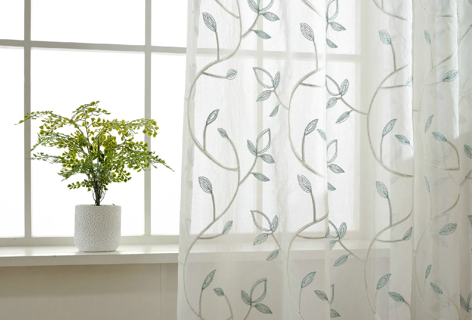 

European White Embroidered Voile Curtains Bedroom Sheer Curtains for Living Room Tulle Window Curtains/Panels Window Screening