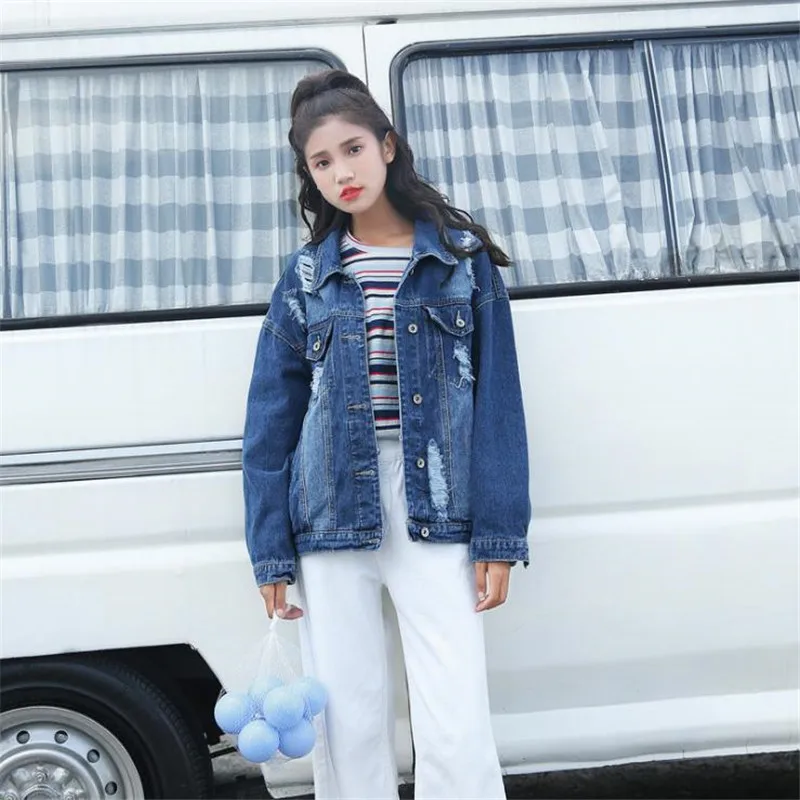 Фото Large Size S-5XL Hole Denim Jacket Coat Women 2019 Spring Autumn Female Loose Casual BF Jeans Student Jaqueta Feminina D709 Женская Large Size S-5XL Hole Denim Jacket Coat Women 2019 Spring Autumn Female Loose Casual BF Jeans Student Jaqueta Feminina D709 Женская