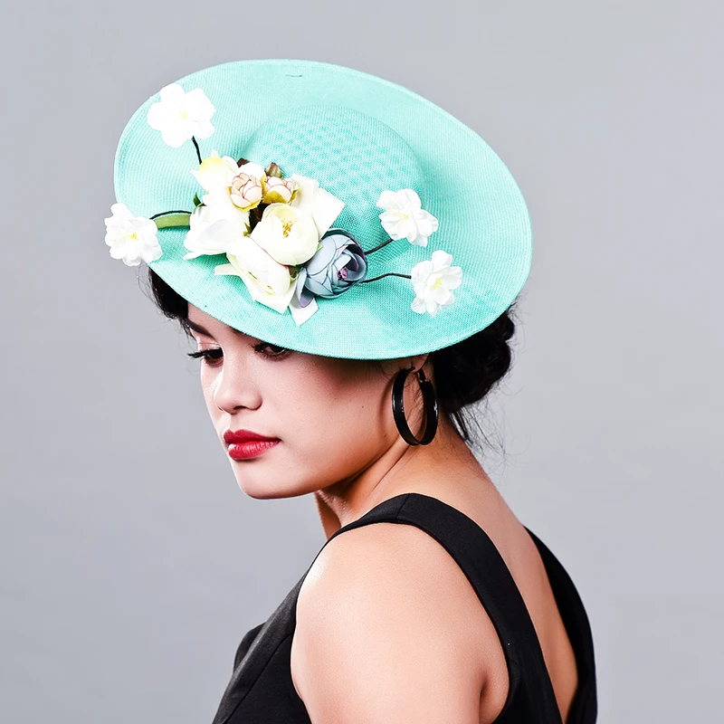 

Women Fancy Feather Big Size Beauty Fascinator Headwear Wedding Hats and Derby Fascinators White Net Hair Accessories for Bridal