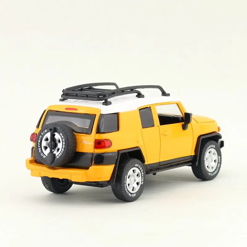 Автомобиль TOYOTA FJ Cruiser SUV 1:32 со звуком и светом образовательная коллекция подарок