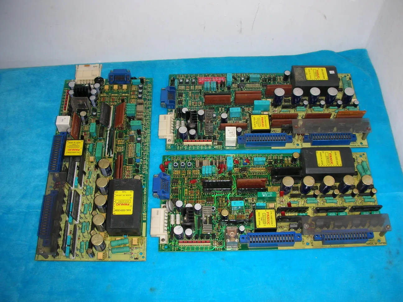 

Бывший в употреблении Fanuc FANUC A20B-0009-0320