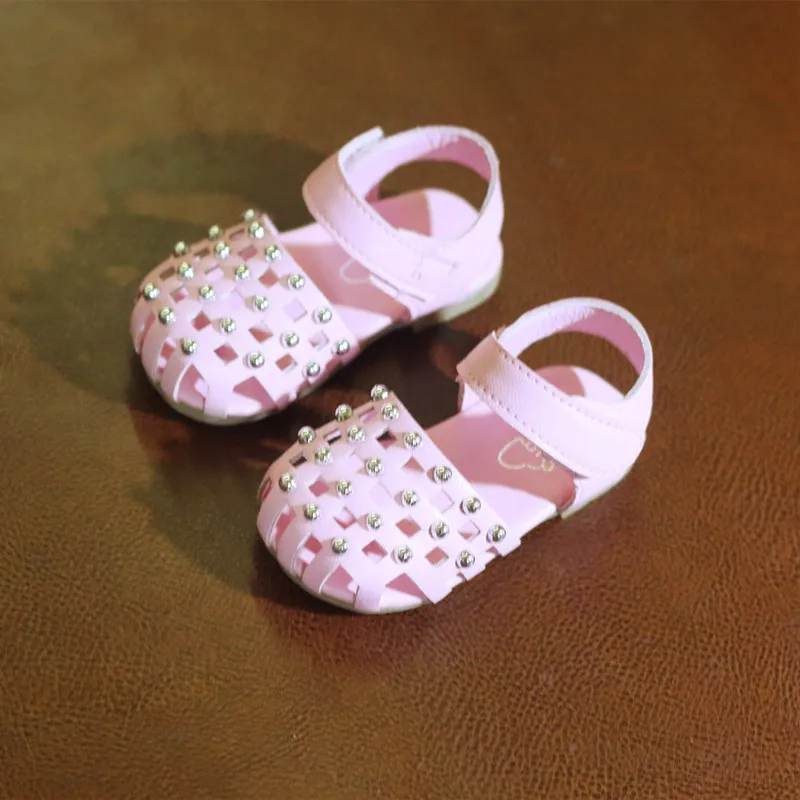 2018 Spring Summer Children Shoes Models New Girls Sandals Female Baby Rivets Hollow Tide Toddler | Детская одежда и обувь