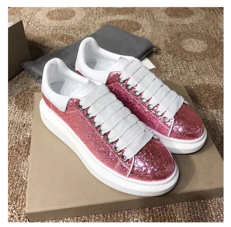 Шикарная Уличная обувь на плоской подошве со звездами Женская повседневная