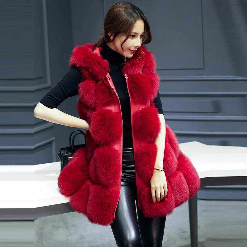 Зимний женский жилет из искусственного меха с капюшоном красным пэчворком