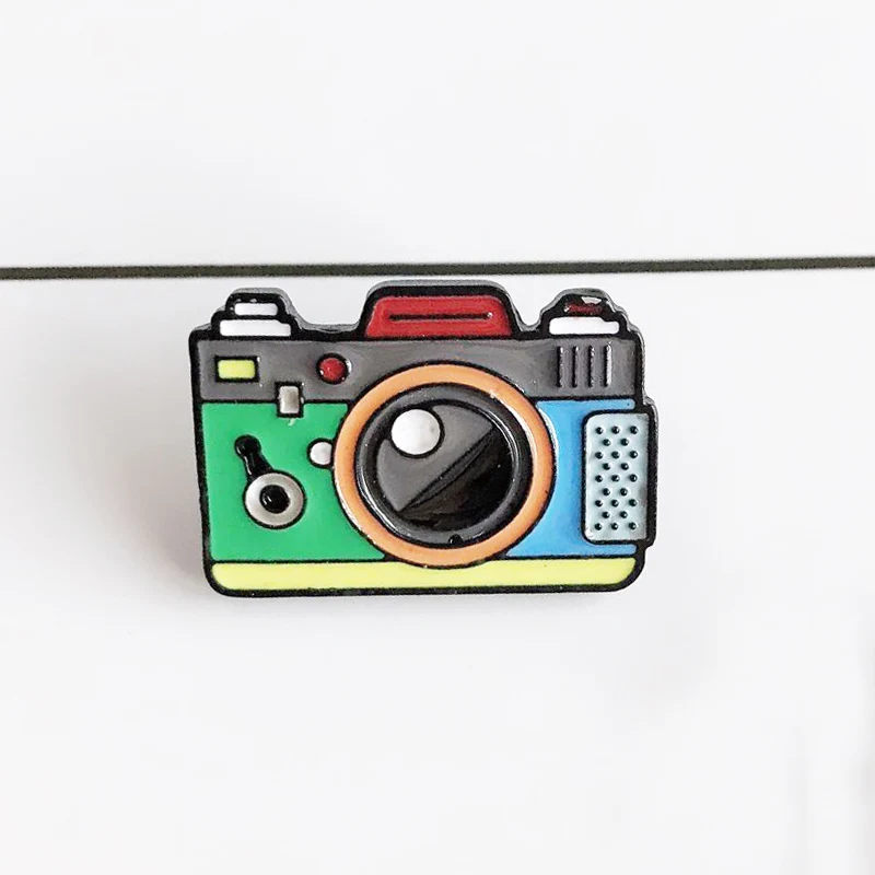 Green Пальто Кепка Рюкзак фотография и детский значок подарки мультфильм 1 шт. брошь зеленая Радуга цифровая камера эмалированные булавки серый красный - Окраска металла: Green