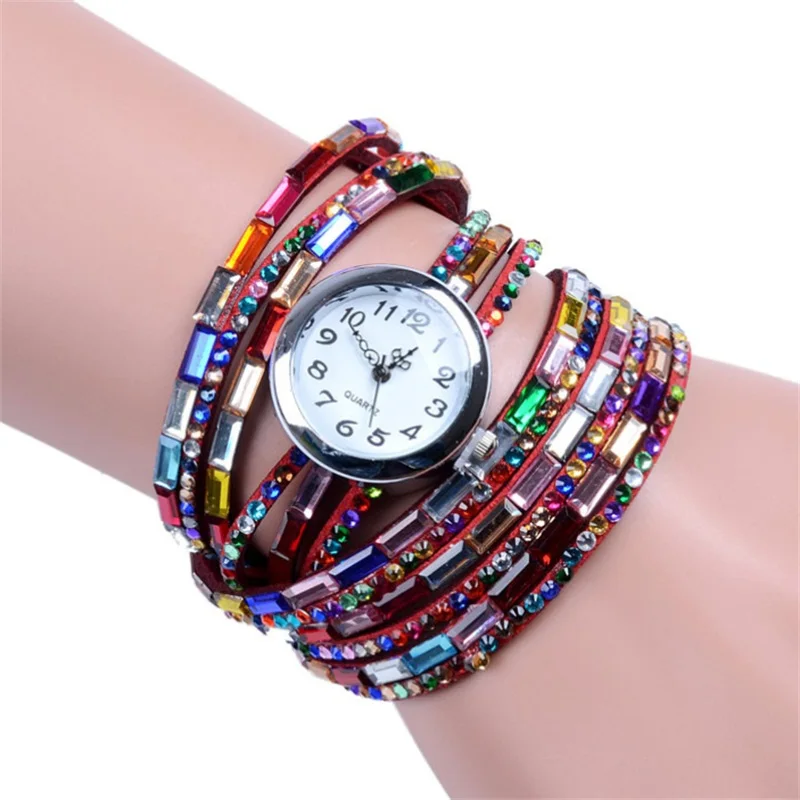 Часы наручные женские с цветным ремешком модные повседневные заклепками для
