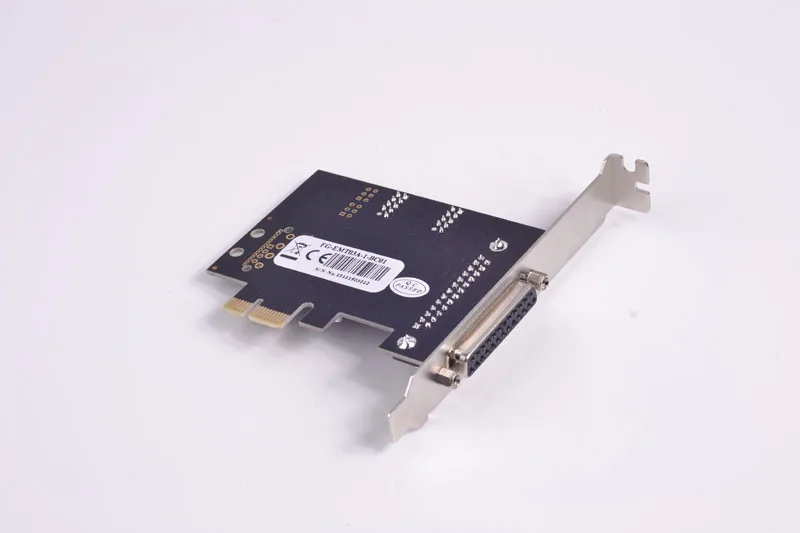 Серийная фотография PCI E к 2 портам s + параллельная карта контроллера с 1 портом