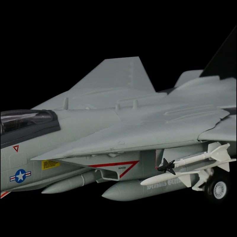 Предварительно построенный 1: 72 F-14 Tomcat F-14D реактивный самолет хобби Коллекционная