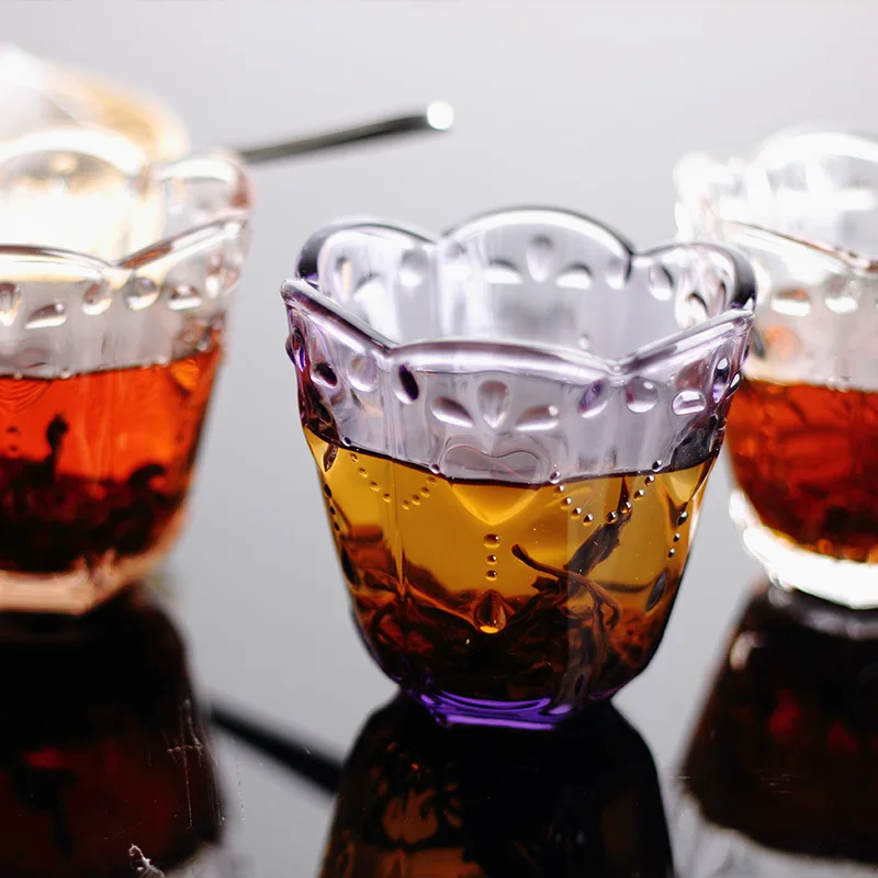 Красивая стеклянная кружка с прозрачным корпусом и гравировкой утренняя чашки