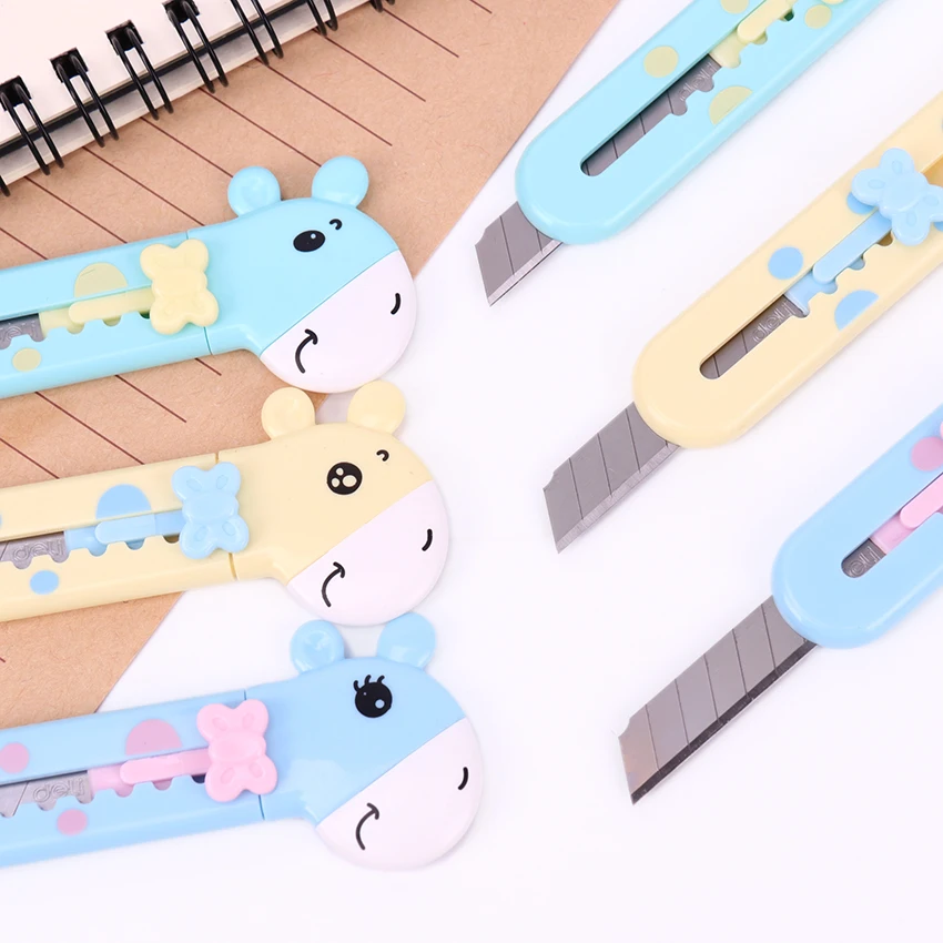 

1PC Cute Mini Giraffe Portable Utility Knife Paper Cutter Cutting Paper Razor Blade Office Stationery Escolar Papelaria