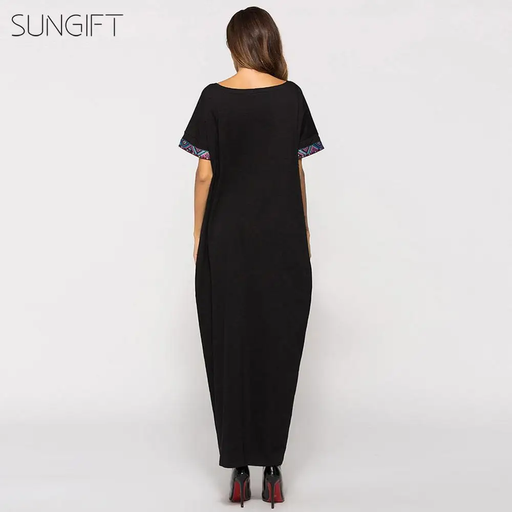 Женское платье макси SUNGIFT черное в стиле Дашики с цветочным принтом и вырезом