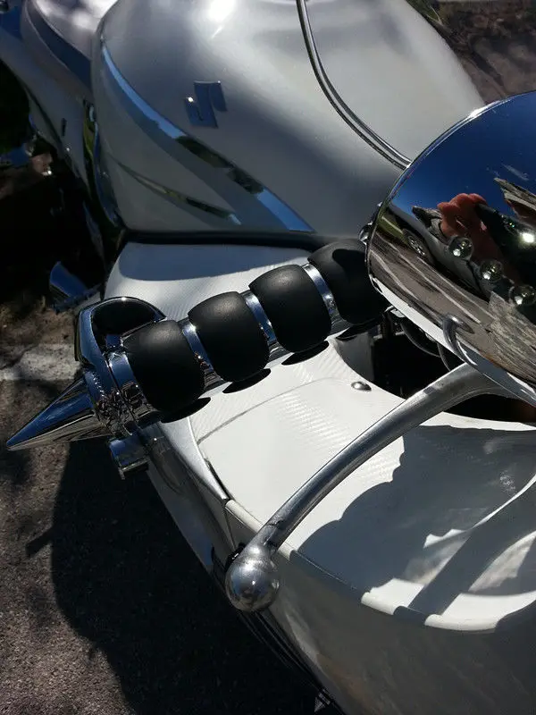 

Motorcycle 1" 25mm Handlebar Hand Grips w/Throttle For Honda Yamaha Suzuki Kawasaki Cruiser Chopper Cafe Racer Old School Bobber