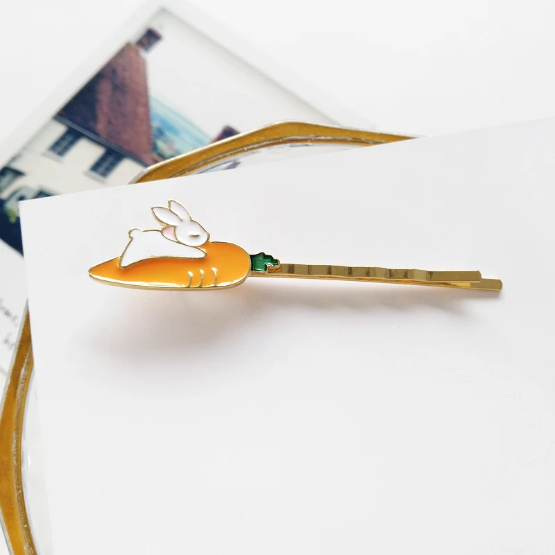 Japanese fun cute little white rabbit carrot girl wind word hairpin sweet wild student side clip |