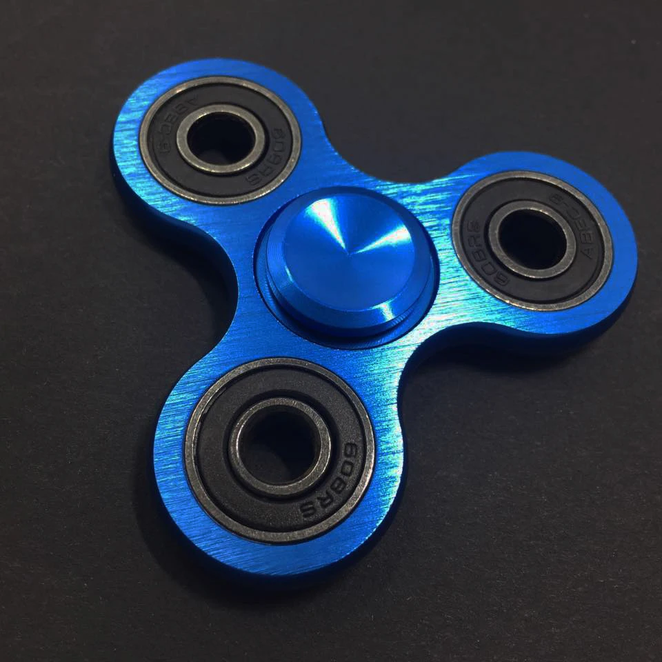 50 шт. новая игрушка для непосед палец Spinner металл стресс Tri Металлический