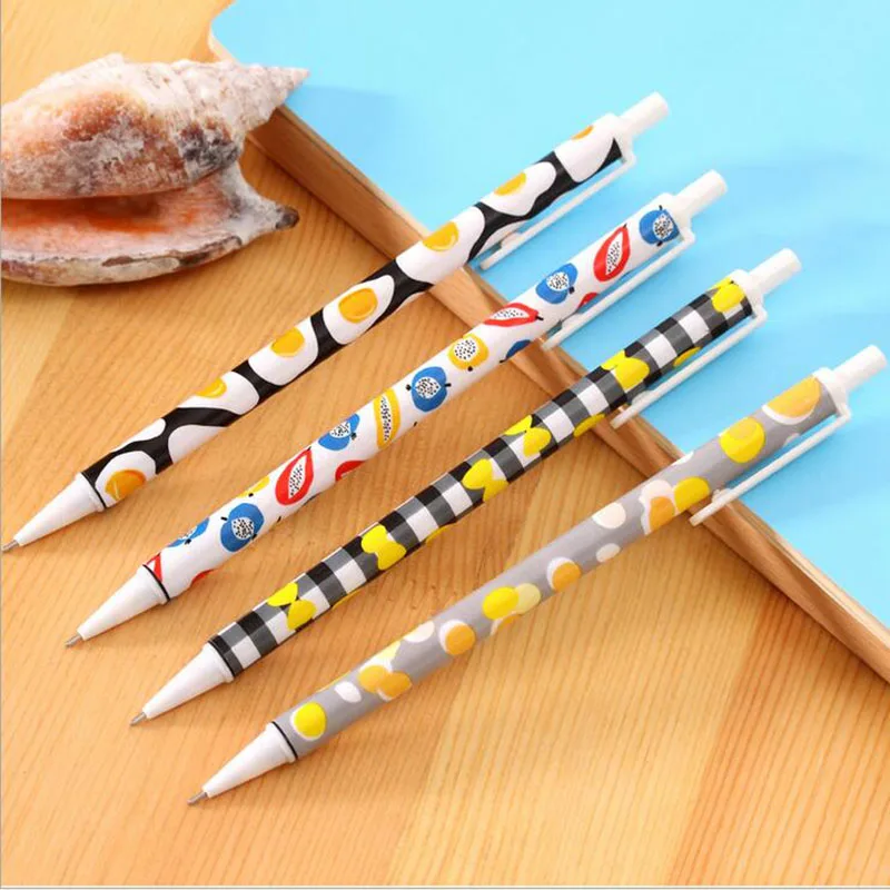 

1pc Creative Cute Fruit Plastic Press The Pencil 0.5mm Lead Children'S Student Gifts Stationery Office Supplies (Color Random)