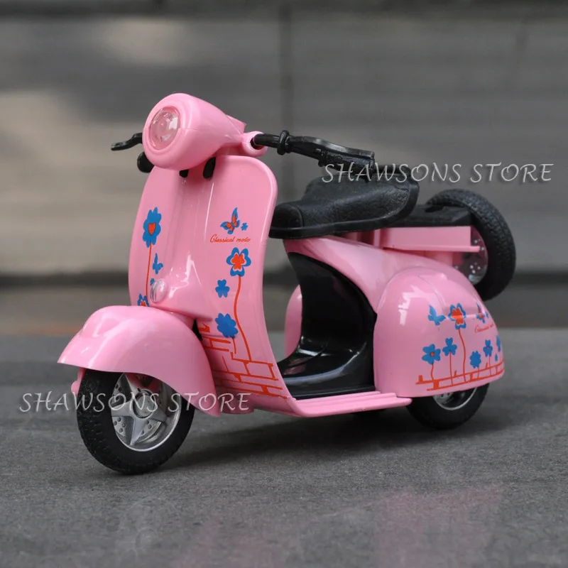 1:14 Литая модель мотоцикла игрушки Вытяните назад скутер VESPA W/звук и светильник