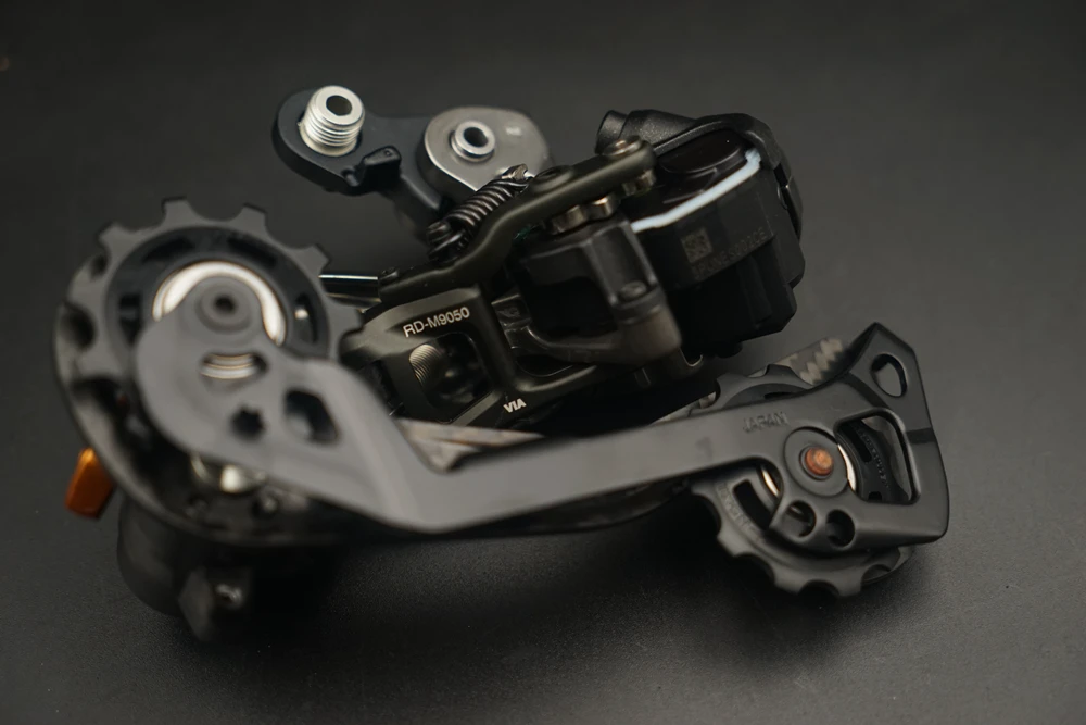 Shimano XTR Di2 RD-M9050-SGS Shadow RD+ задний переключатель длинной 11 скоростей