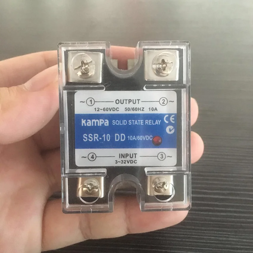 Однофазное твердотельное реле постоянного тока 10 А черный вход выход управления