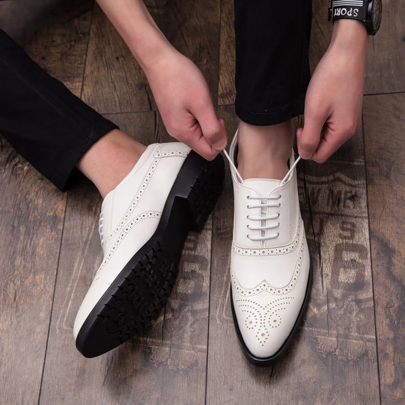 Мужские деловые модельные туфли с перфорацией типа броги роскошные кожаные в