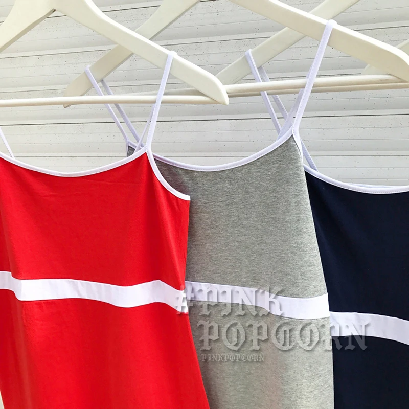 Летнее женское платье хлопковое милое на тонких бретельках облегающее Короткое