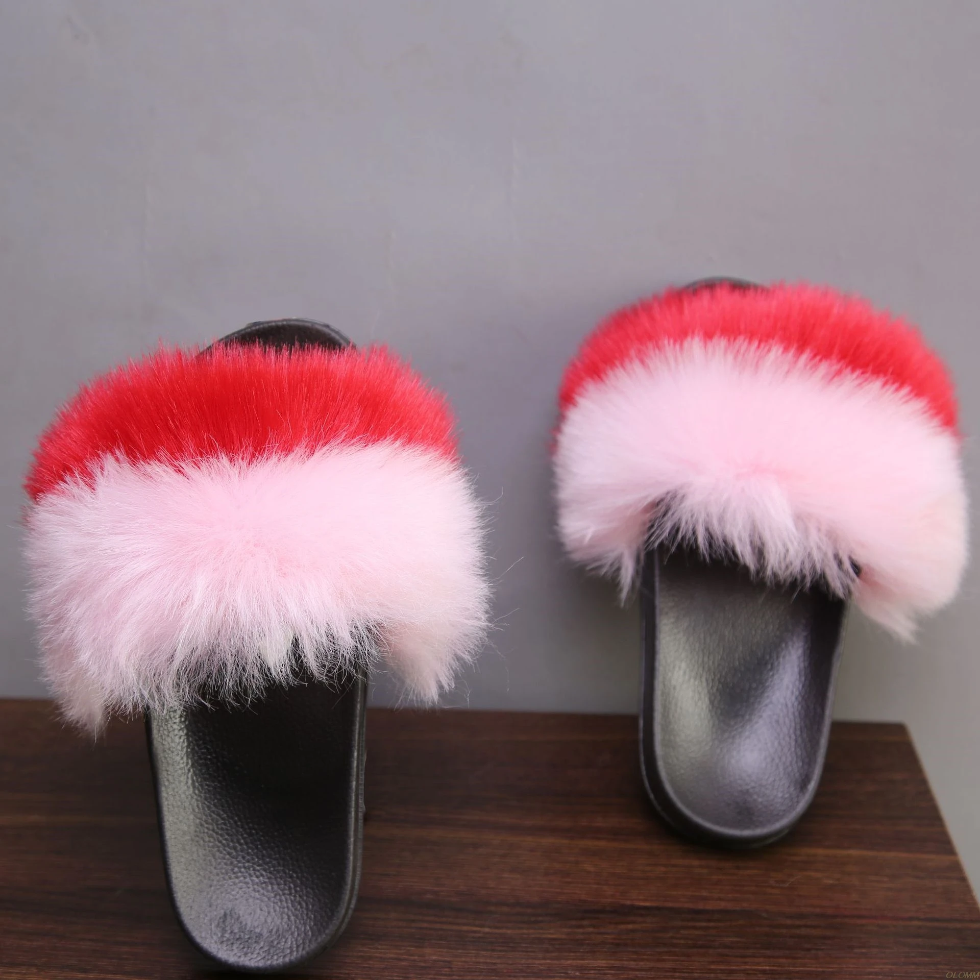 

Women Faux Fox Fur Slides Women's Fur Slippers Home Furry Flat Sandals Female Cute Fluffy House Shoes Woman Raccoon Fur Slippers