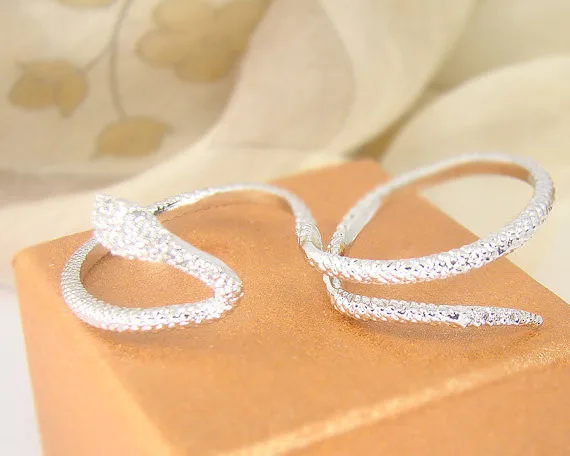 Новейшая модель Стиль кольца в виде змейки Обёрточная бумага двумя пальцами со