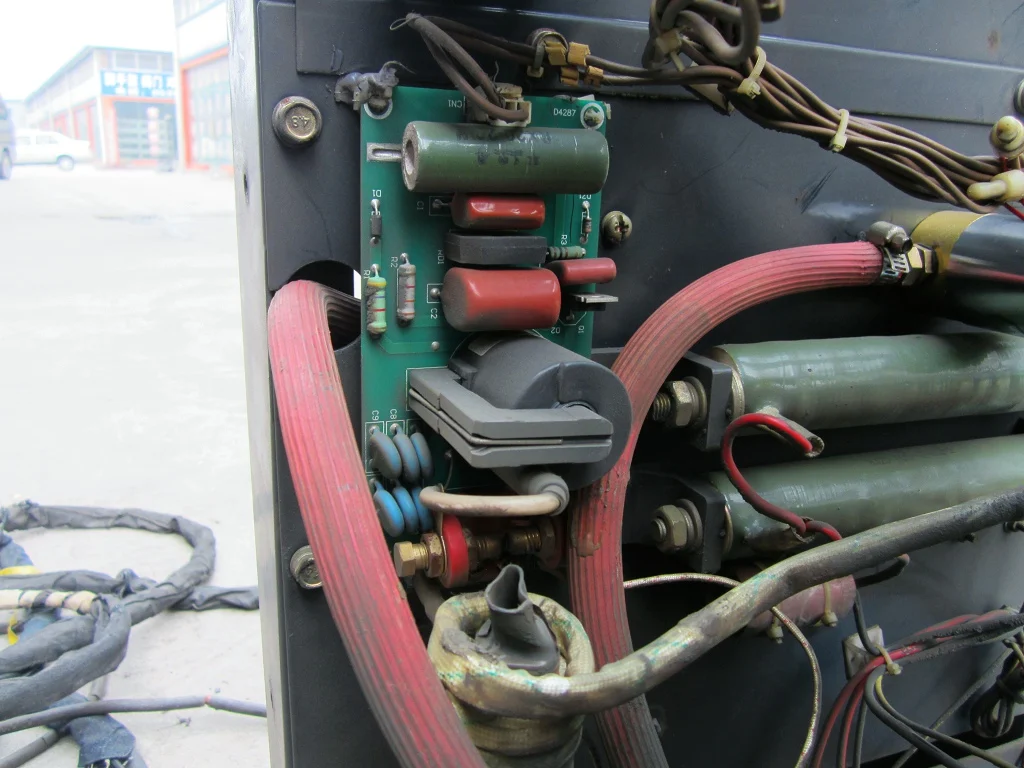 Обслуживание и переоснащение высокочастотного источника питания 110 В