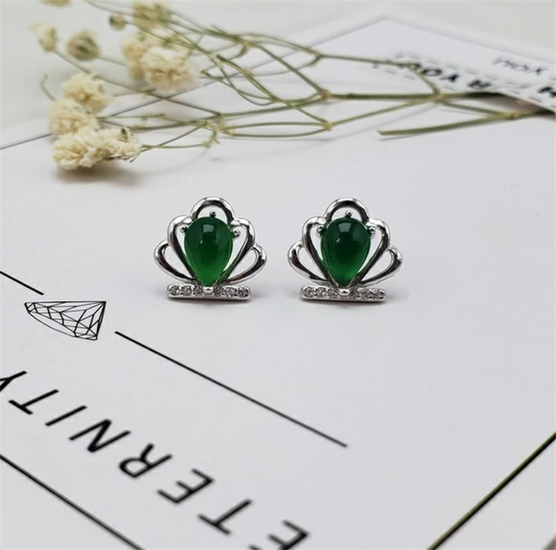 Женские серьги гвоздики в виде короны из зеленого натурального камня серебро 925
