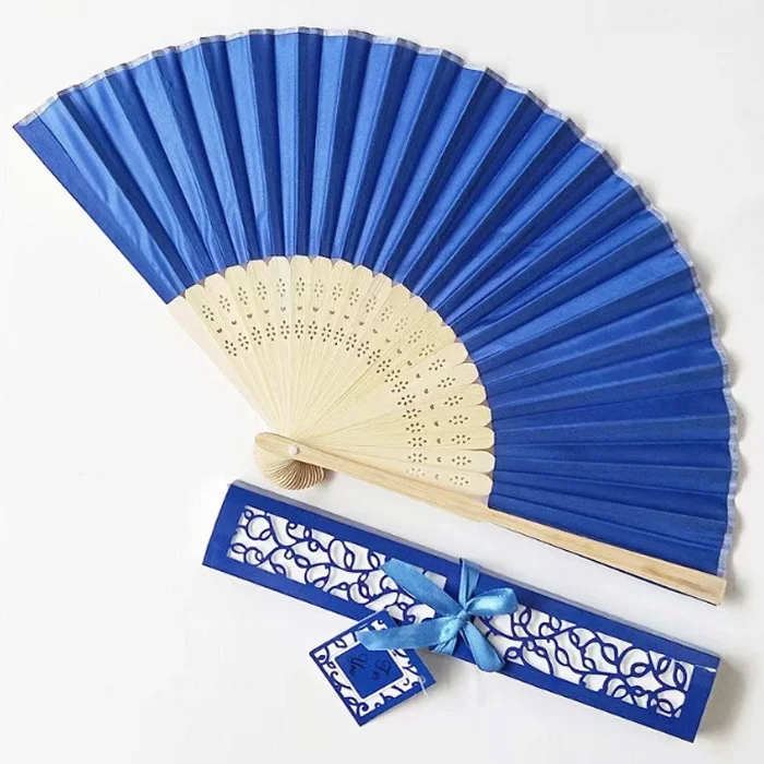 royal blue 50 шт./лот, персонализированный роскошный Шелковый веер в элегантной подарочной коробке с лазерной обработкой+ вечерние сувениры/свадебные подарки+ печать - Цвет: royal blue