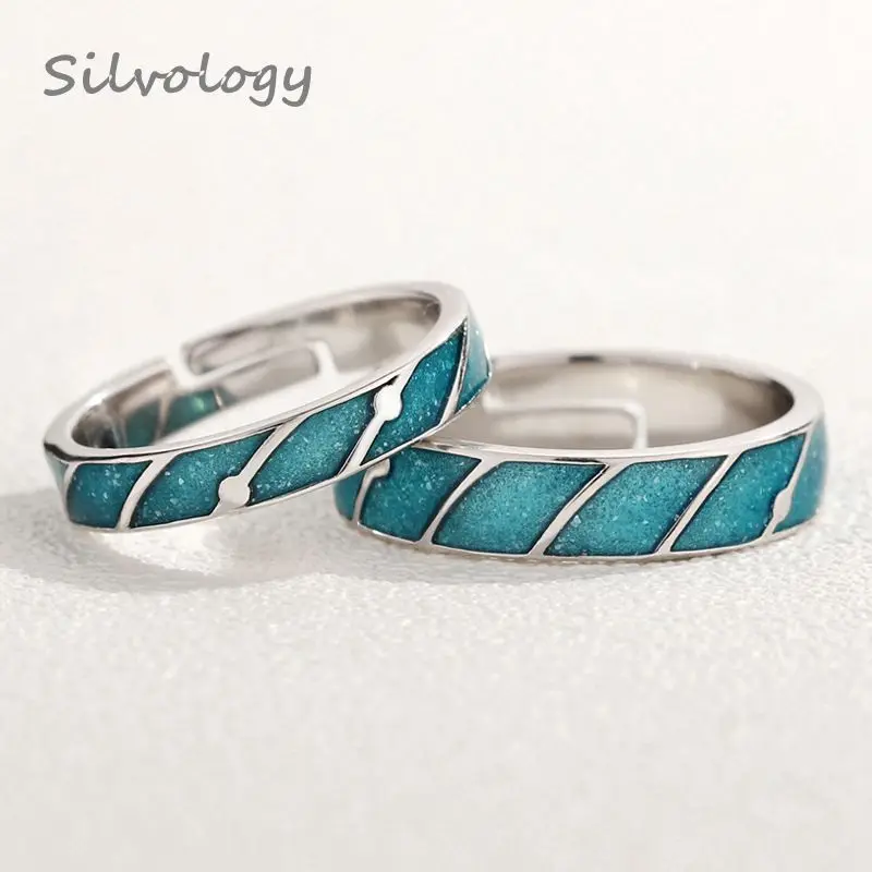 Серебряные кольца для душевой пары Silvology оригинальные с синей эмалью романтичные