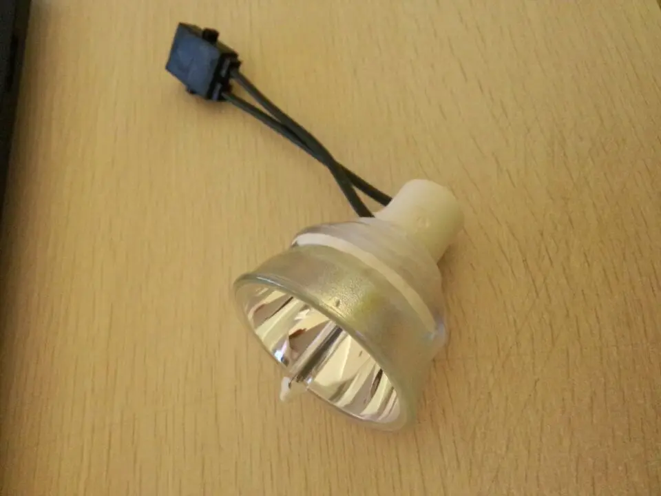 Лампа для проектора TLPLW15/SHP113 TDP-EW25/TDP-EW25U/TDP-EX20/TDP-EX20U/TDP-ST20/TDP-SB20/ST20 | Электроника