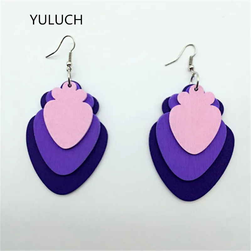 Хит новейшие очаровательные серьги из дерева в виде листьев аксессуары три цвета