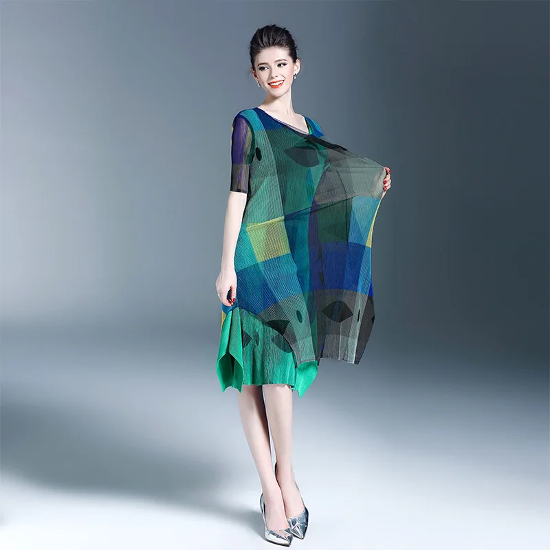 Printed Dress Women 2019 New Year European Station Miyake Fold Color Combination Long Skirt Pressure Women's Wear | Женская одежда