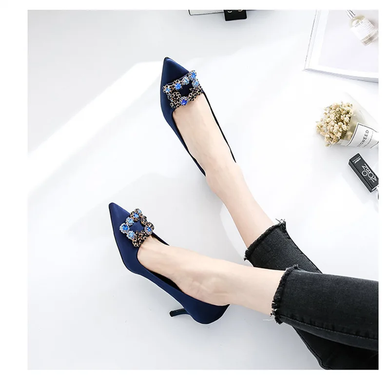 Красные туфли на высоком каблуке шпильке 2019 с квадратной пряжкой Стразы