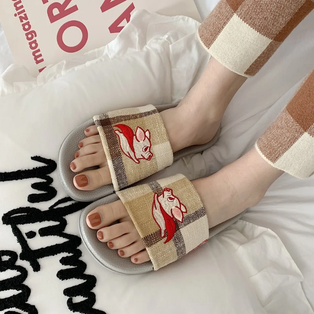 Летние простые Harajuku ткань тапки в клетку женские пляжные мультфильм flying pig