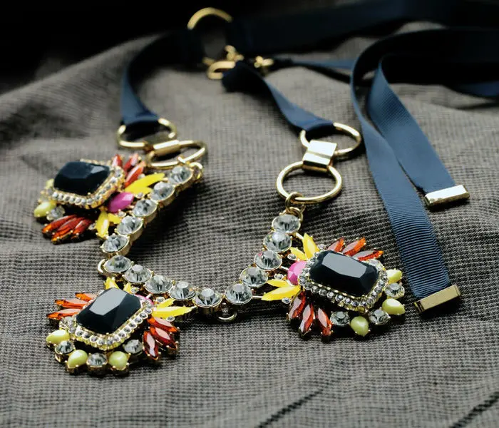 Оптовая цена Женский Повседневный костюм длинное ожерелье с подвеской из смолы