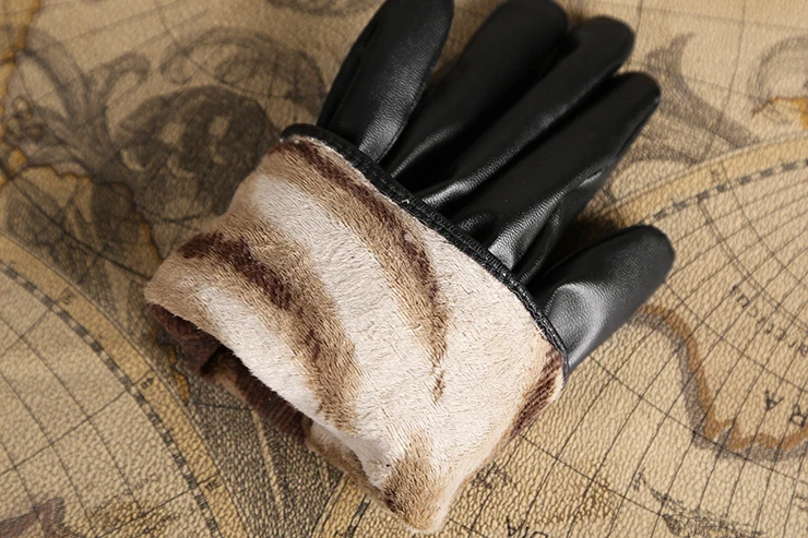 

Gloves & Mittens