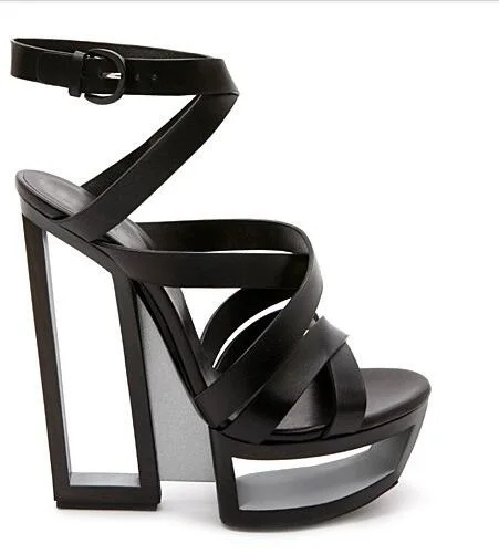 Женские босоножки на необычном каблуке черные белые с вырезами платформе