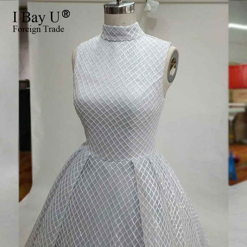 Женское длинное вечернее платье роскошное цвета слоновой кости с кружевом и