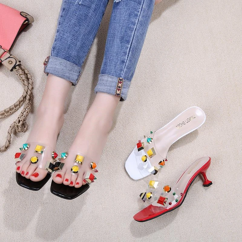 Женские прозрачные шлепанцы на высоком каблуке с заклепками и стразами Новинка