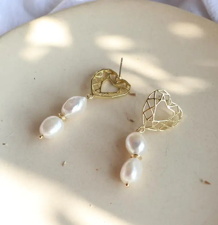 AOMU New Design Matte Metal Gold Hollow Geometric Circle Square Irregular Natural Freshwater Pearl Long Earrings for Women