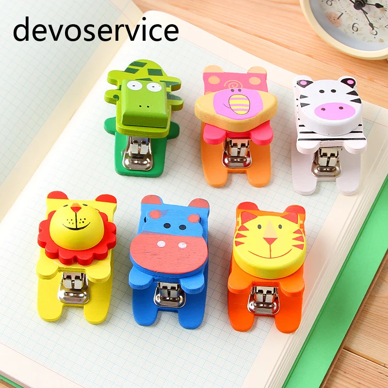 Милый мультяшный мини-степлер для дерева 1 шт. Карманный ручной степлер