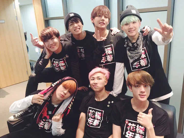 BTS настроение для любви концерта с пуленепробиваемой молодежной Лигой китайская