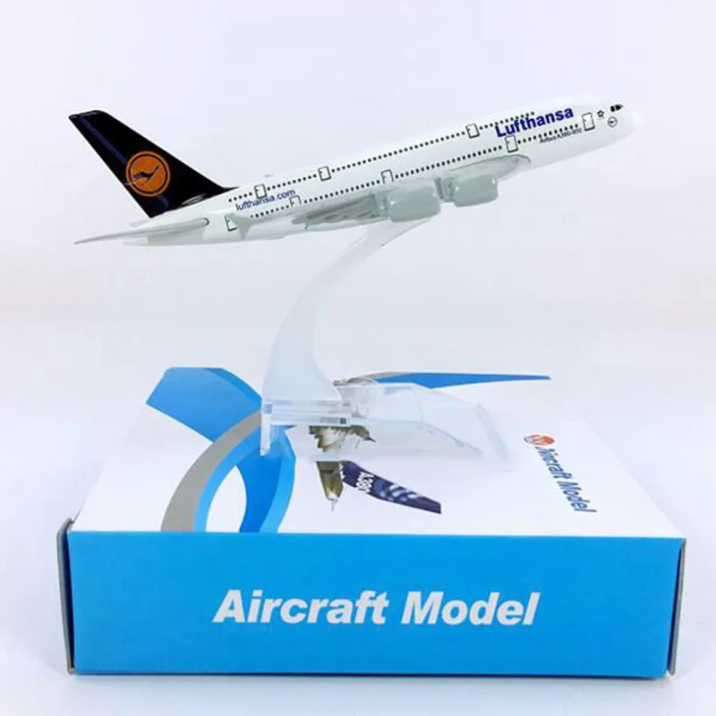 Коллекционная модель самолета Lufthansa 14 см 1:400 | Игрушки и хобби