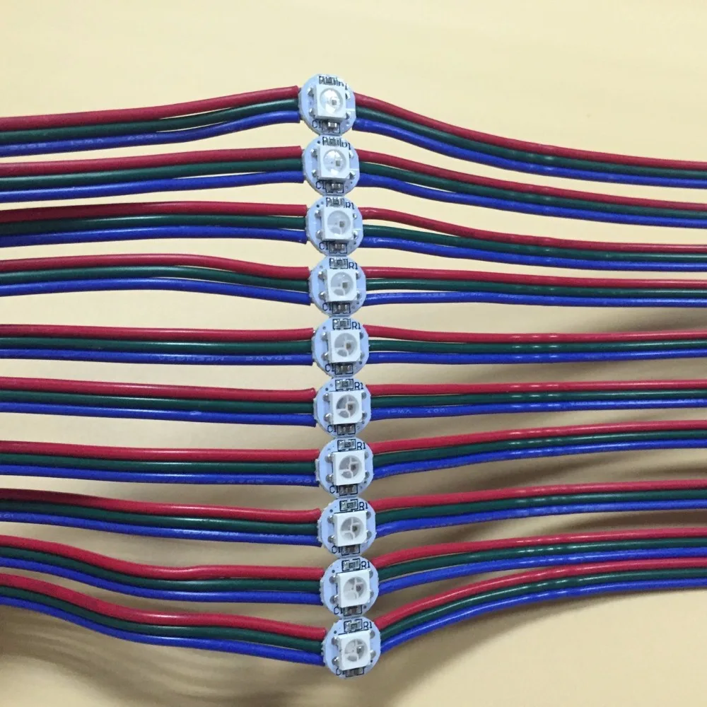 100 шт. предварительно припаянный WS2812B светодиод с радиатором (10 мм * 3 мм) DC5V вход 5050