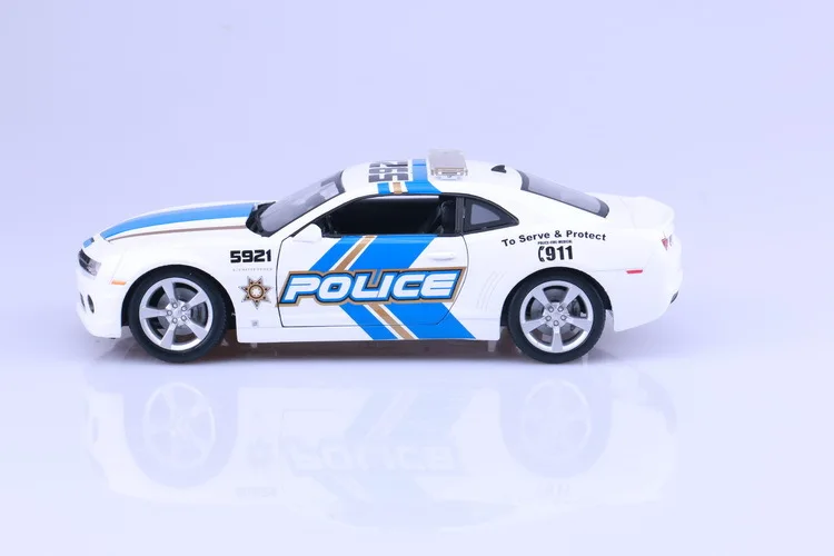 Коллекционная 1:24 Die-Cast Car Modles сплава моделирования Авто мобильные автомобиля спортивный автомобиль mkd3 Chevrolet Corvette Z06 детские игрушки