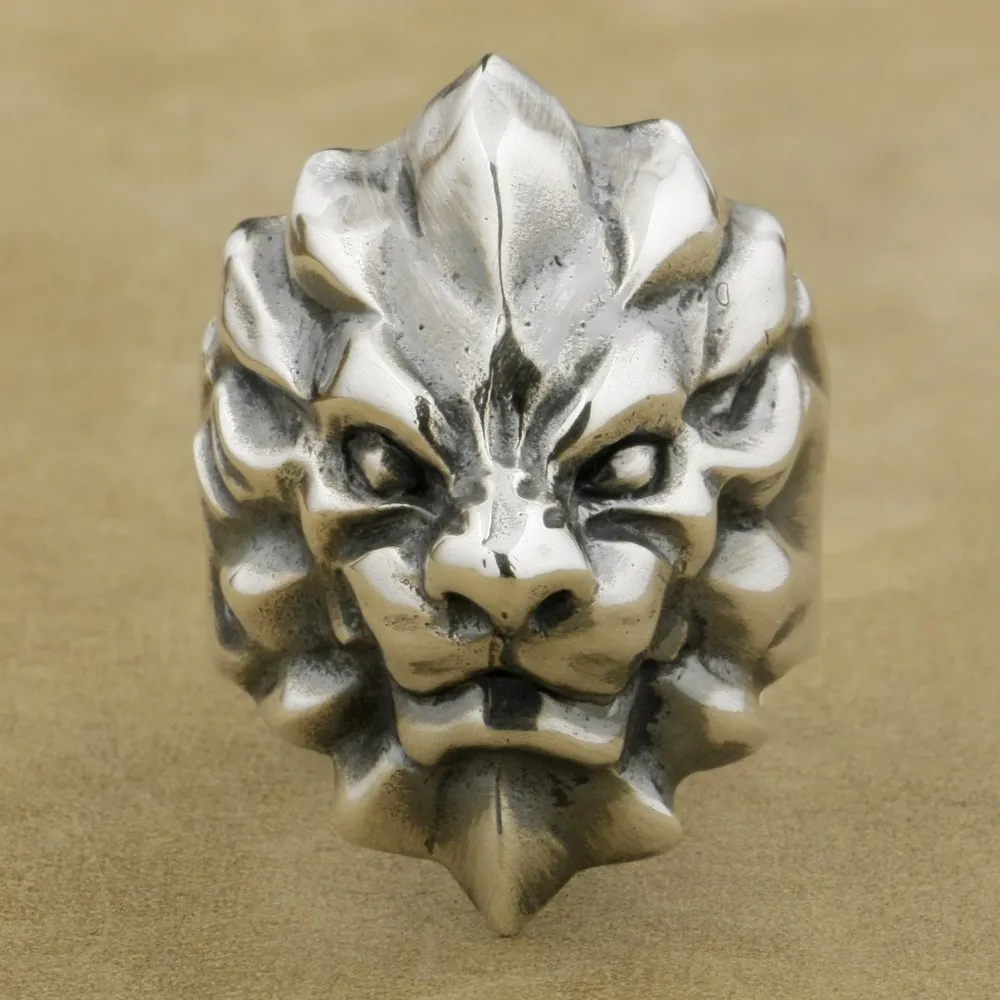 Тяжелое искусственное серебряное кольцо с абстрактным королевским львом